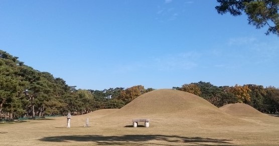 신라 시조왕 박혁거세 왕릉이 있는 오릉