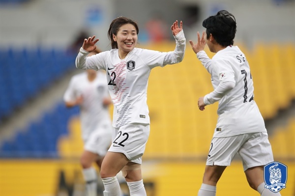 강채림 한국 여자 축구의 미래로 불리는 강채림이 대만과의 E-1 챔피언십 2차전에서 2골을 터뜨려, 3-0 승리를 이끌었다.