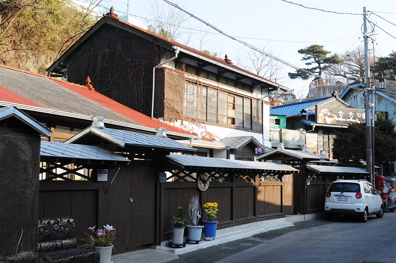 구룡포 근대문화역사거리 일제 강점기 일본인들이 집단적으로 살았던 거리를 포항시에서 재정비, 복원했다.  
