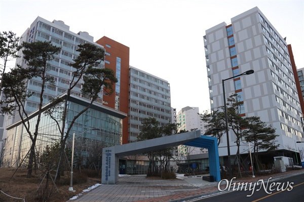 경기도 고양시에 있는 한국장학재단 대학생 연합기숙사.