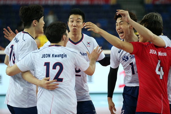  한국 남자배구 선수들... 2020 도쿄 올림픽 아시아 예선전 (2020.1.7)
