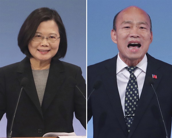지난 2019년 12월 29일 대만 타이베이에서 열린 대선 후보 마지막 TV 토론에 참여한 민진당 당시 후보인 차이잉원 총통(왼쪽)과 국민당의 한궈위 당시 후보.