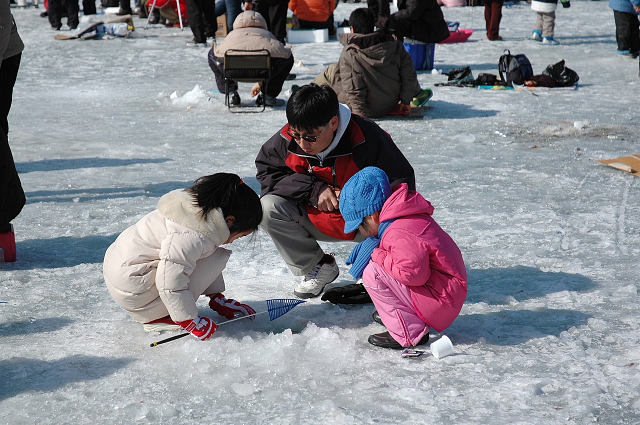  사진은 2018년 인제 빙어축제