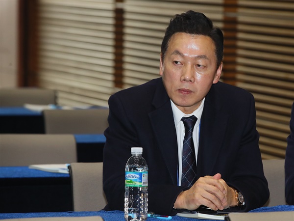 더불어민주당 정봉주 전 의원이 지난달 22일 서울 용산구 백범김구기념관에서 열린 제21대 총선 입후보자 교육연수에 참석하고 있다.