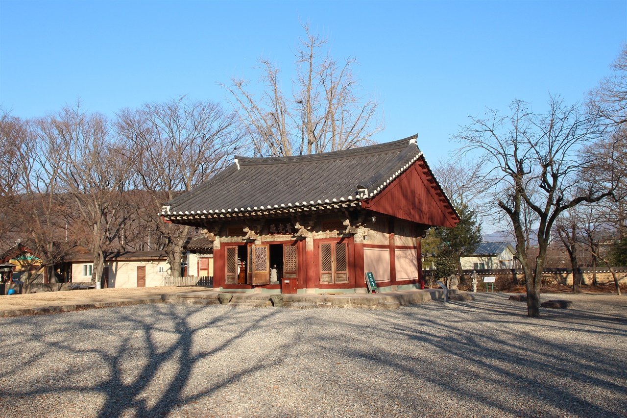  경주 분황사 보광전 모습