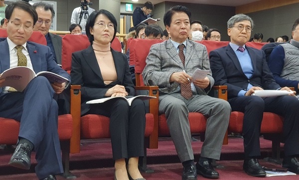 좌로부터 이원욱 의원, 박선숙 의원, 노웅래 국회과학기술정보방송통신위원회 위원장.