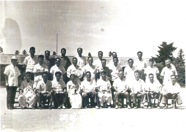1964년 이동초등학교 졸업식.
