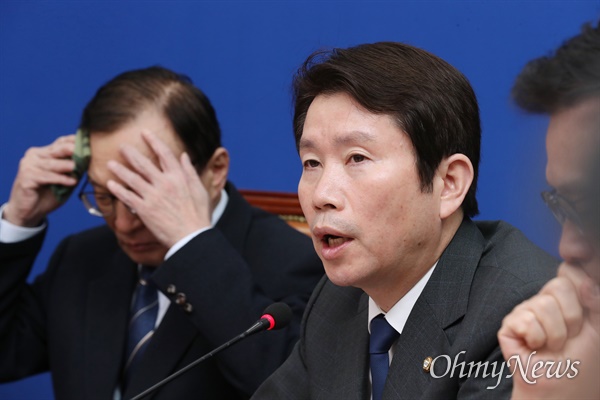 더불어민주당 이해찬 대표와 이인영 원내대표 (자료사진) 