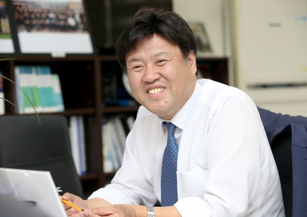 김용 예비후보가 김남국 변호사의 서울 강서 갑 출마를 지지하며, 그에 대한 연대와 응원의 뜻을 밝혔다.