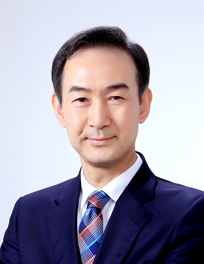 이호영 창원대 총장.