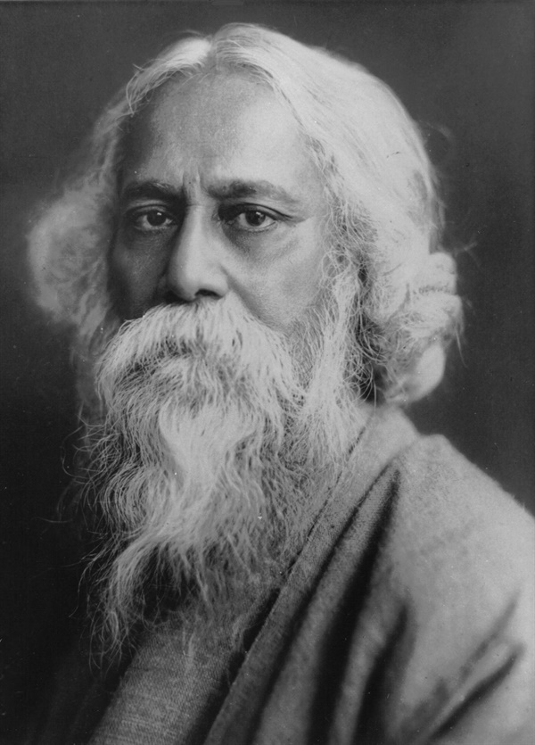 타고르(Rabindranath Tagore) <도서관학 5법칙>(Five laws of Library Science)을 쓴 S. R. 랑가나단은 도서관의 크기를 언급하며 타고르의 말을 인용한 바 있다. 타고르는 1913년 <기탄잘리>로 아시아에서 최초로 노벨문학상을 받았다. 1929년 타고르는 조선을 노래한 <동방의 등불> 이라는 시를 쓰기도 했다