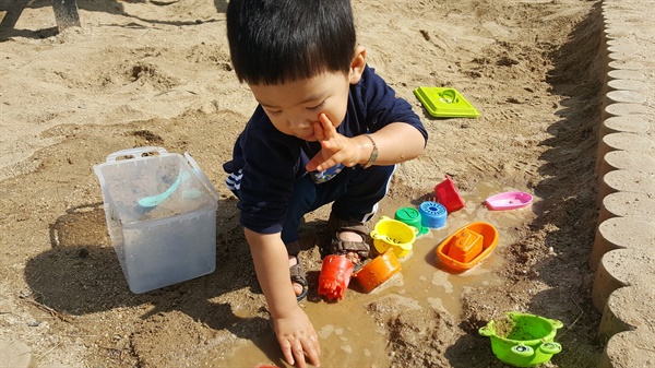  마스크 안 끼고 놀고 싶어요