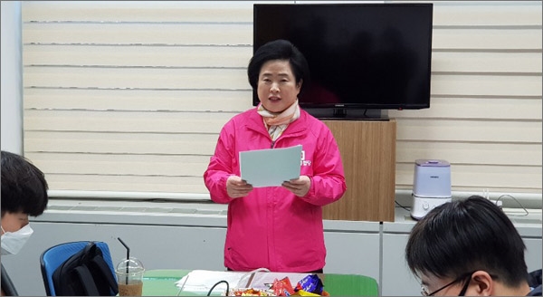 미래통합당 신용현(비례) 의원이 5일 오전 대전시의회 기자실에서 총선 출마를 선언하고 있다.