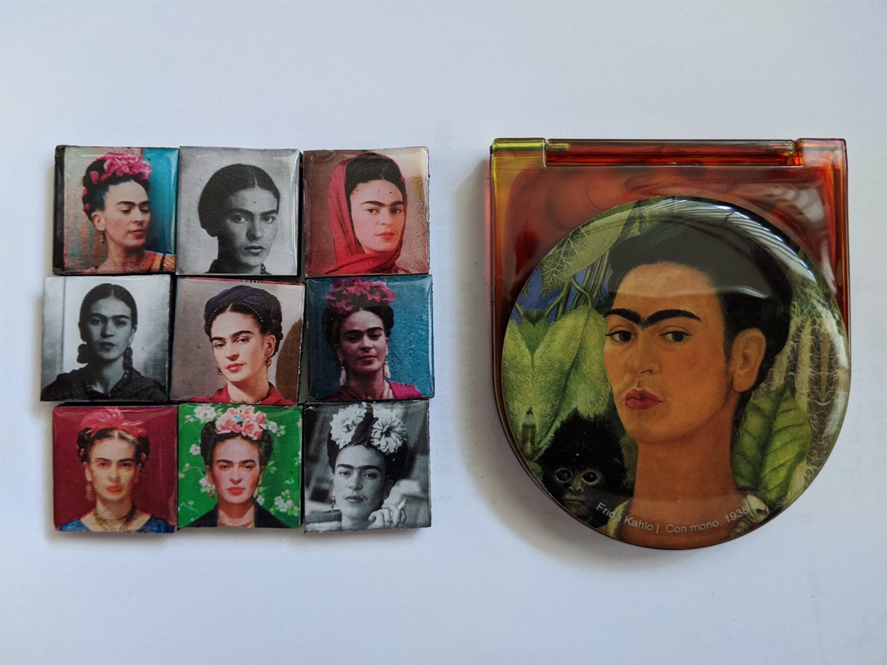 프리다 칼로 박물관에서 구입한 기념품 기념품으로 구입한 자석과 휴대용 거울에는 프리다의 얼굴이 가득하다.