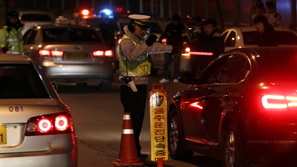2010년 12월 16일 서울지방경찰청이 연말 음주운전 예방을 위해 시내 전역에서 음주단속을 했다.