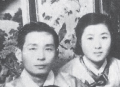 박정희와 장녀 박재옥 씨(오른쪽)