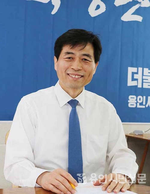 단추 추천을 받은 김민기 더불어민주당 후보는 첫 여당 3선 국회의원에 도전한다.