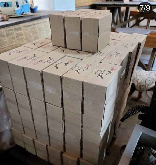 익명의 선행자에 의해 대구 경북 지역에서 수고하는 의료진을 위해 준비된 커피 드립백 100박스