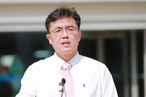 미래통합당 후보 공천 취소된 김원성 전 최고위원. 그는 탈당을 거쳐 27일 무소속 후보 등록을 마쳤다. 