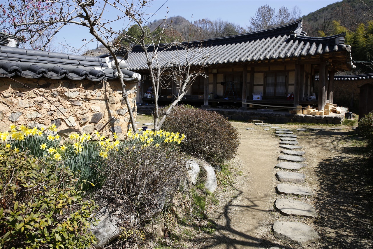 도래마을의 풍산홍씨 홍기응 옛집. 현존하는 풍산홍씨의 종가다.