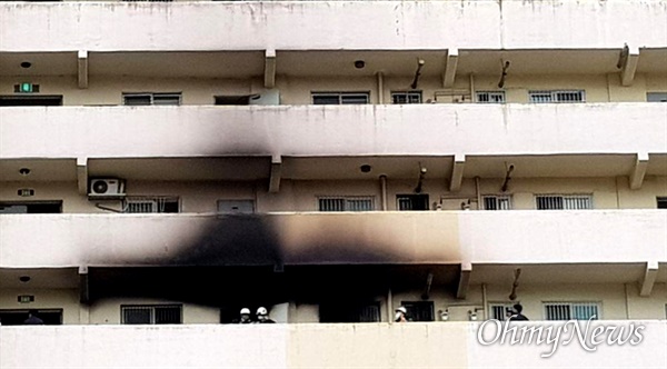 3월 28일 아침, 창원시 성산구 한 아파트에서 화재가 났다.