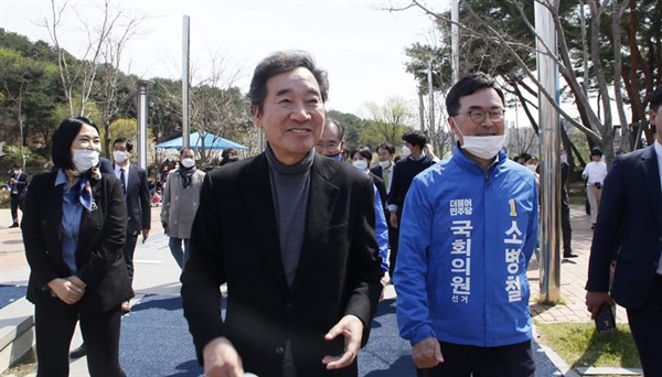 29일 순천 해룡면을 찾은 이낙연 더불어민주당 중앙당 공동상임선대위원장