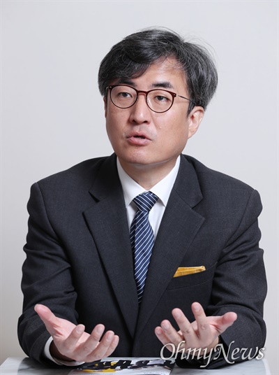 열린민주당 김성회 대변인이 6일 오마이뉴스와 인터뷰에서 4.15 총선 전략을 밝히고 있다. 
