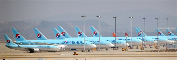 인천국제공항 주기장에 대한항공 여객기들이 멈춰 서 있다. 2020.3.24