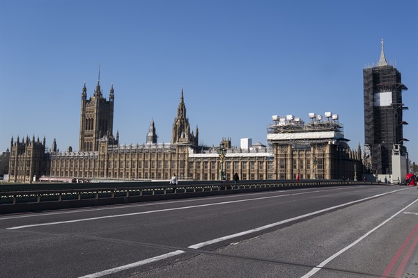 3월 25일 영국 런던 국회의사당 전경