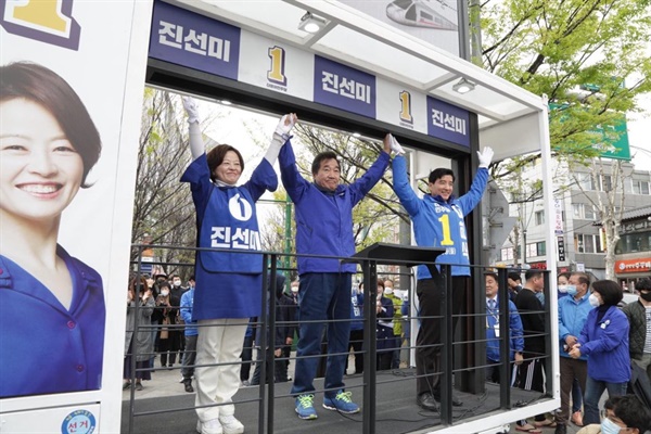 이낙연 선대위원장의 격려 방문