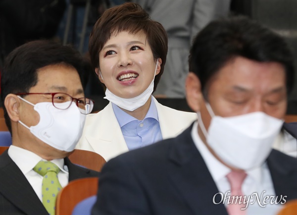 김은혜 미래통합당 대변인. 사진은 지난 4월 28일 여의도 국회에서 열린 당선자 총회에 참석하고 있는 모습. 