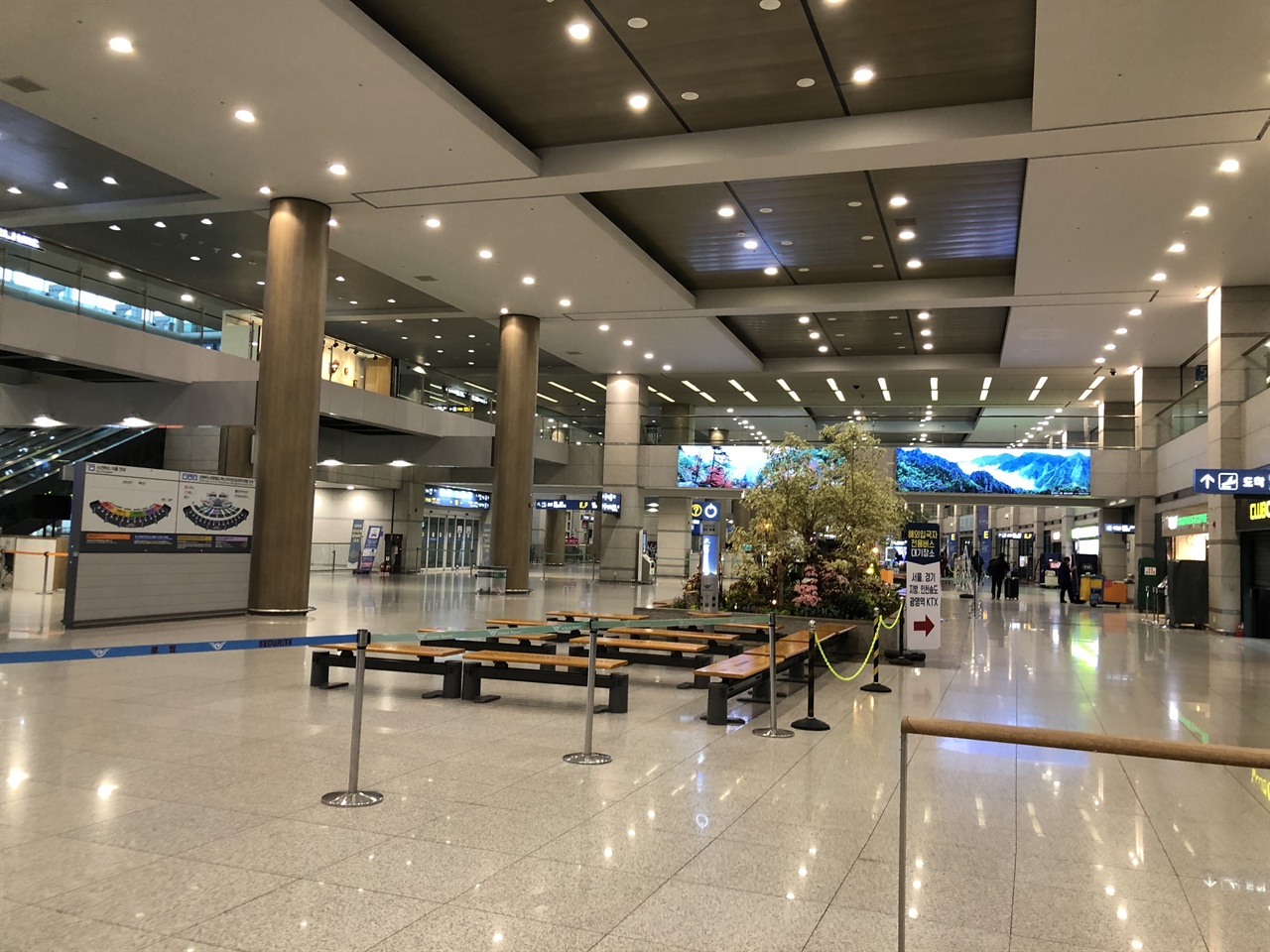 한산한 인천국제공항