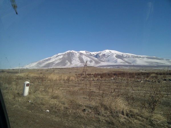 예레반에서 바나조르 가는 길에 직접 찍음.