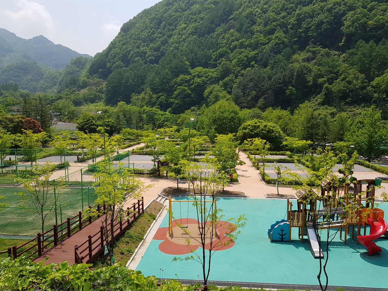 생태체육공원과 달리 텅빈 다리안관광지 유료 천동오토캠핑장