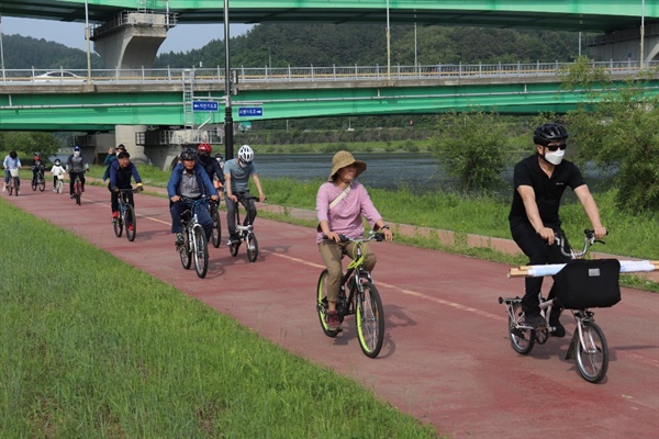 진주참여연대, 진주녹색당, 진주같이, 진주환경운동연합은  17일 희망교~남강댐 일대 자전거 답사.