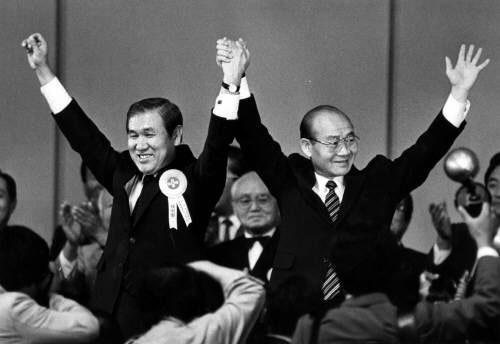 1987년 6월 10일 대통령 후보 지명 후 노태우와 전두환