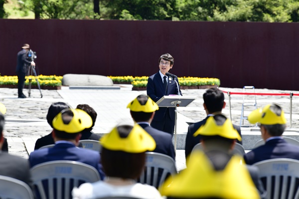 5월 23일 김해 봉하마을 고 노무현 전 대통령 묘역에서 열린 11주기 추도식. 유시민 이사장 인사말.