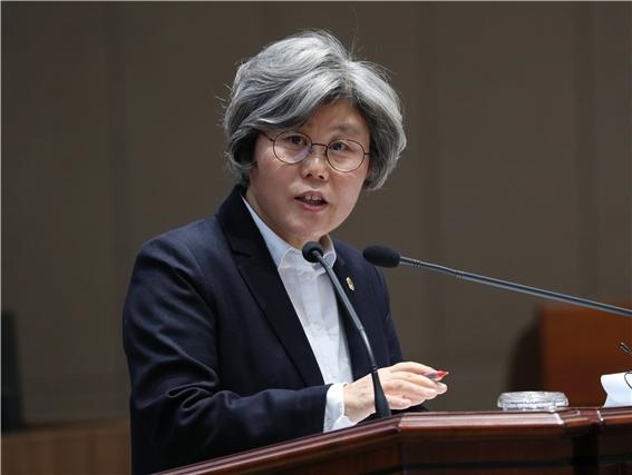 충남도의회 김명숙 의원이 25일 5분 발언에서 농어민수당 지급액 상향을 다시 한 번 촉구하고 나섰다.