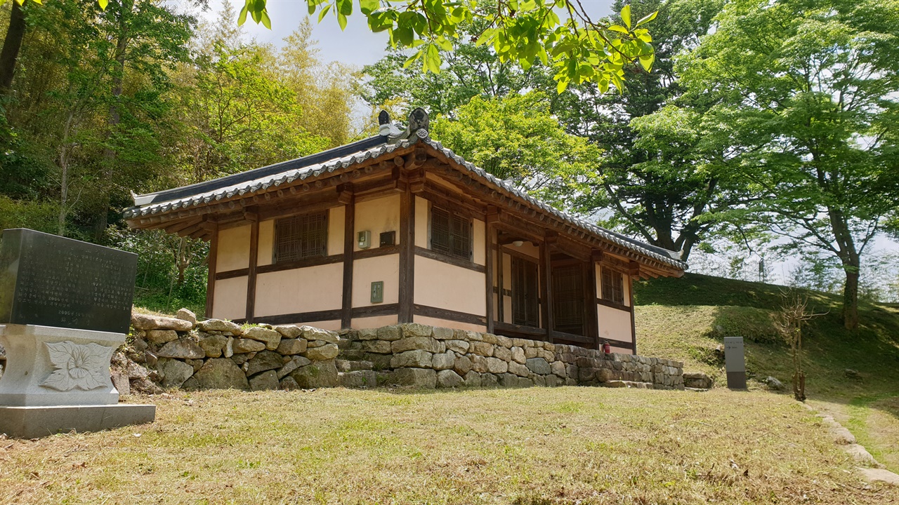 화순 증동마을에 복원돼 있는 임노복의 집. 한말 의병들의 지휘본부였고, 군량미 비축창고 역할도 했던 집이다.