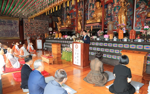 30일 대한불교조계종 제13교구본사 쌍계총림 쌍계사에서 열린 부처님오신날 봉축법회.