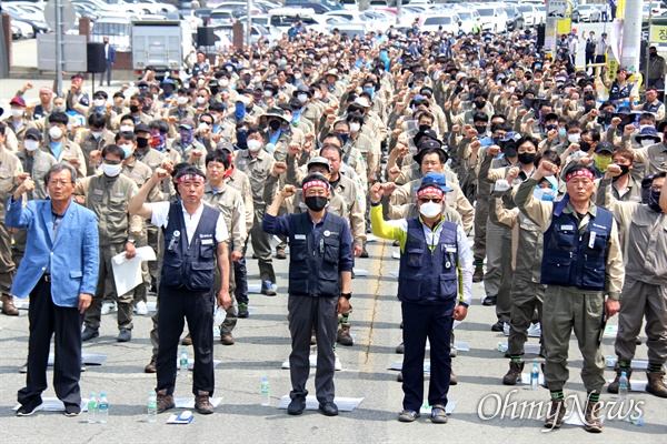  전국금속노동조합 경남지부는 6월 1일 창원진해 stx조선해양 앞에서 "stx조선해양 합의불이행에 따른 지회 입장 발표, 결의대회"를 열었다.