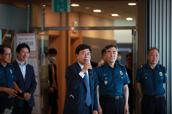 서범수 의원(미래통합당, 울산 울주군)이 6월 4일 울산지방경찰청을 방문해 "경찰행정의 공정성·독립성 보장에 앞장설 것"이라고 밝혔다. 

