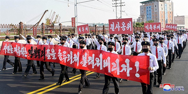 북한이 탈북민 단체의 대북전단 살포와 남한 정부의 대응을 강하게 비난하는 가운데 각지에서 청년학생들의 항의시위행진이 진행됐다고 조선중앙통신이 9일 보도했다. [조선중앙통신 홈페이지 캡처] 