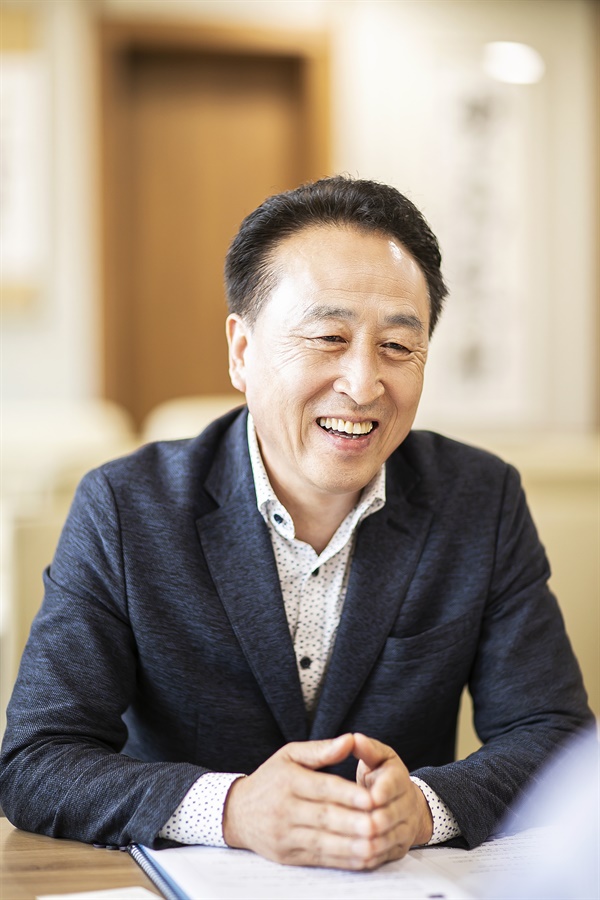 김홍성 의장은 행정사무감사가 의회기능 중 가장 중요한 일이라고 밝혔다. 시민의 적극적 참여를 부탁한다고 전했다. 