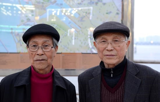 북송을 요구하던 강담(왼쪽), 박종린 선생은 지금은 세상을 떠났다. 