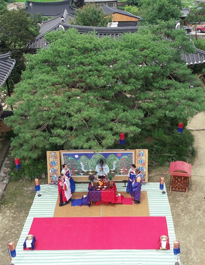 함양 개평한옥마을 일두 정여창 고택에서 열린 전통혼례식.