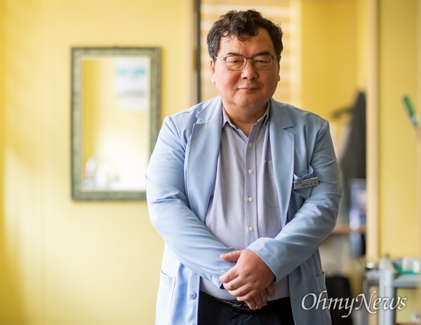 오멜라스에 남아 말대꾸했을 사람, 우석균