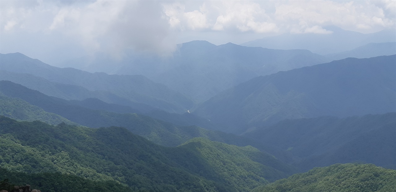 지리산 남부능선에서 바라본 거림골