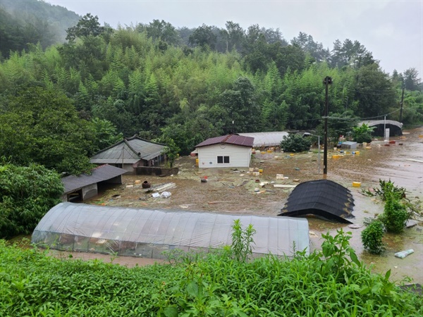  경남 사천시 축동면 가산리 용수마을 침수.