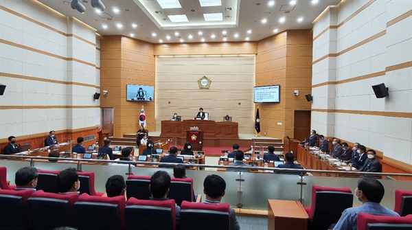 보령시의회 제229회 임시회 제5차 본회의가 본회의장에서 진행되고 있다.